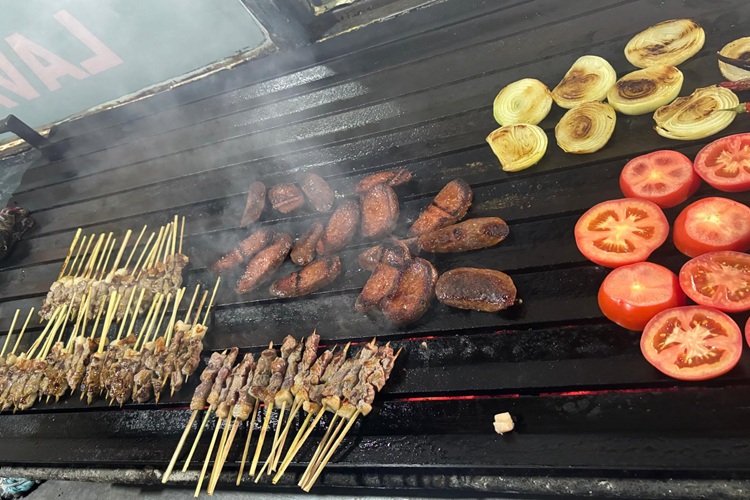 Ortaklar Sucuk Ekmek